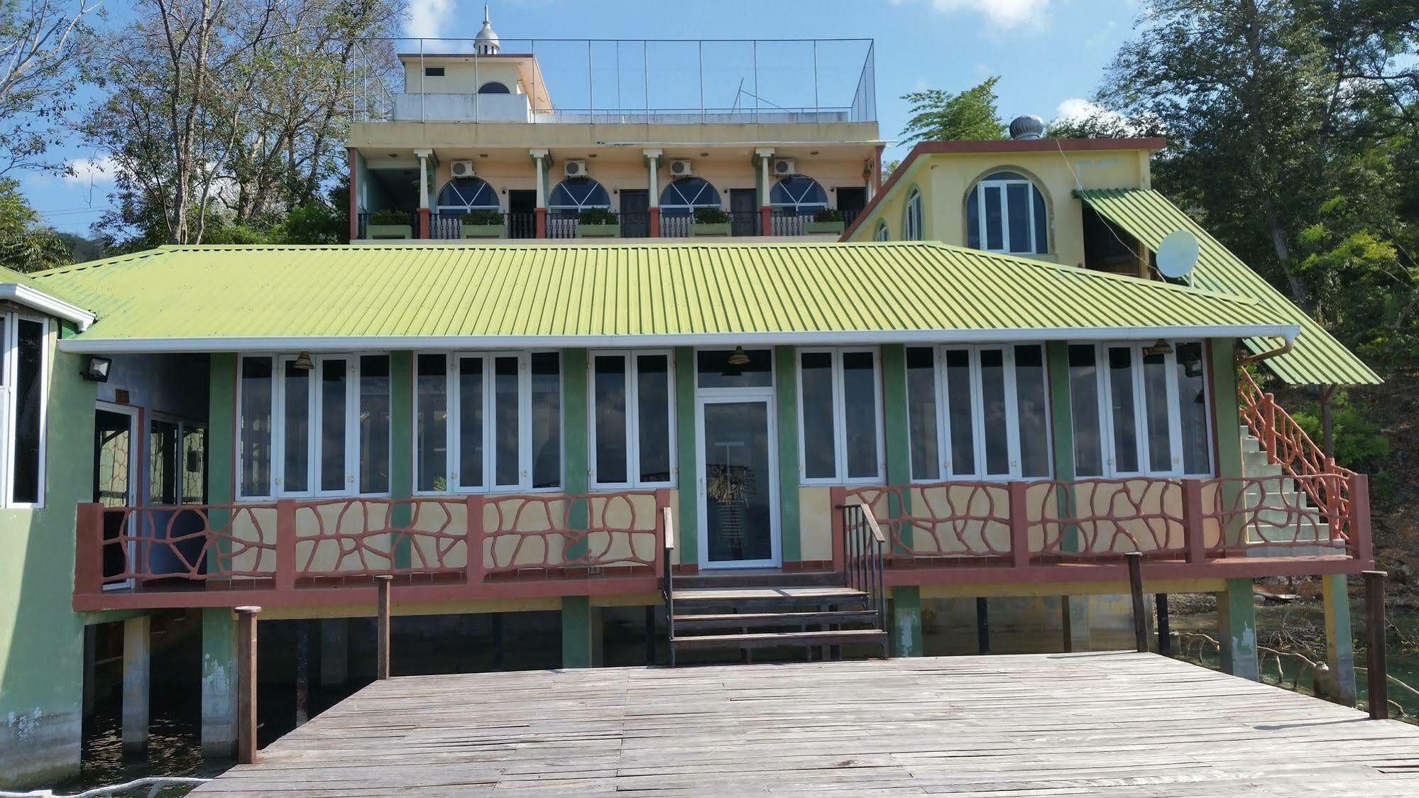 Hotel Ribiera Del Lago Peten Itza San Roman Exterior photo
