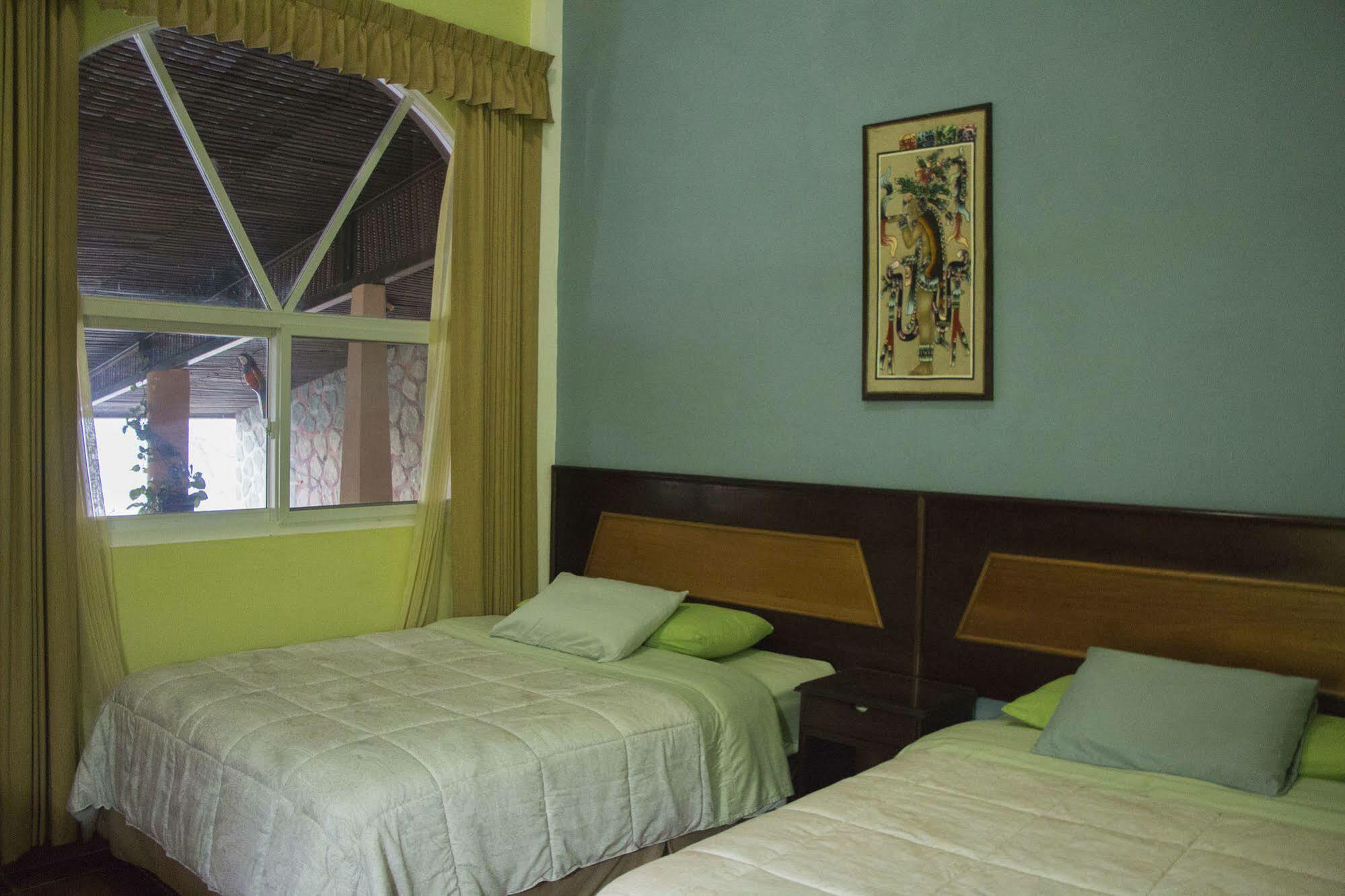 Hotel Ribiera Del Lago Peten Itza San Roman Exterior photo