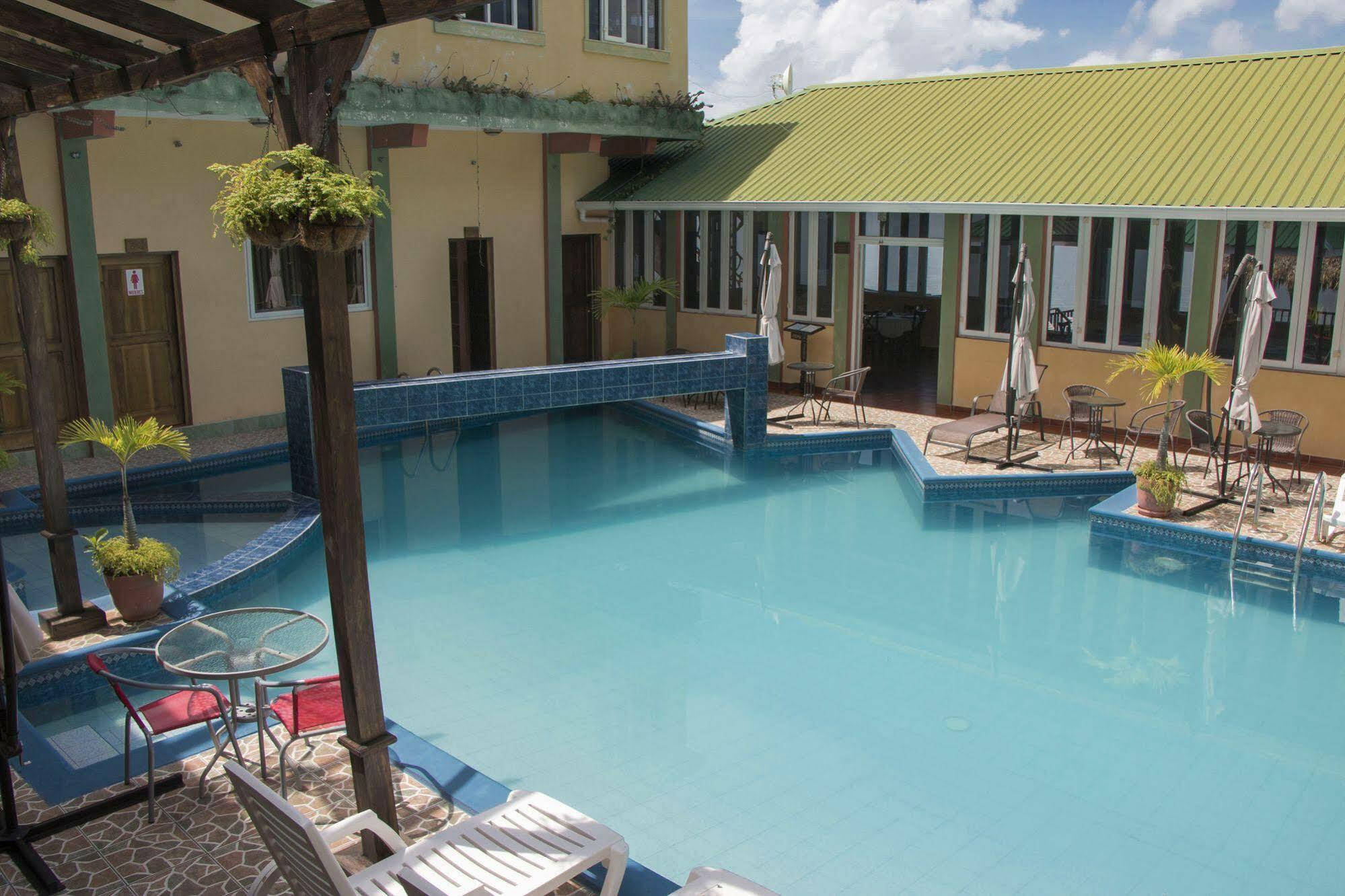 Hotel Ribiera Del Lago Peten Itza San Roman Exterior photo